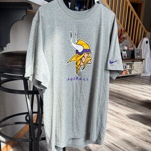 Nike Gray Vikings Short Sleeve Tee.  Dr-fit